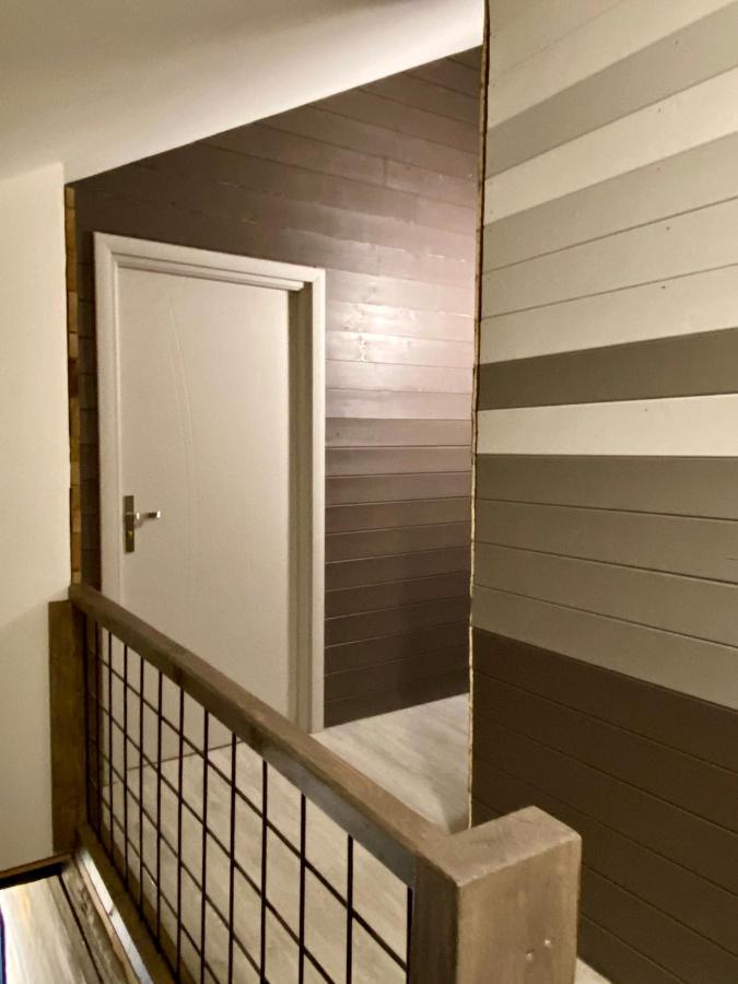 La Chambre Du Tonneau Montigny-sur-l'Ain エクステリア 写真